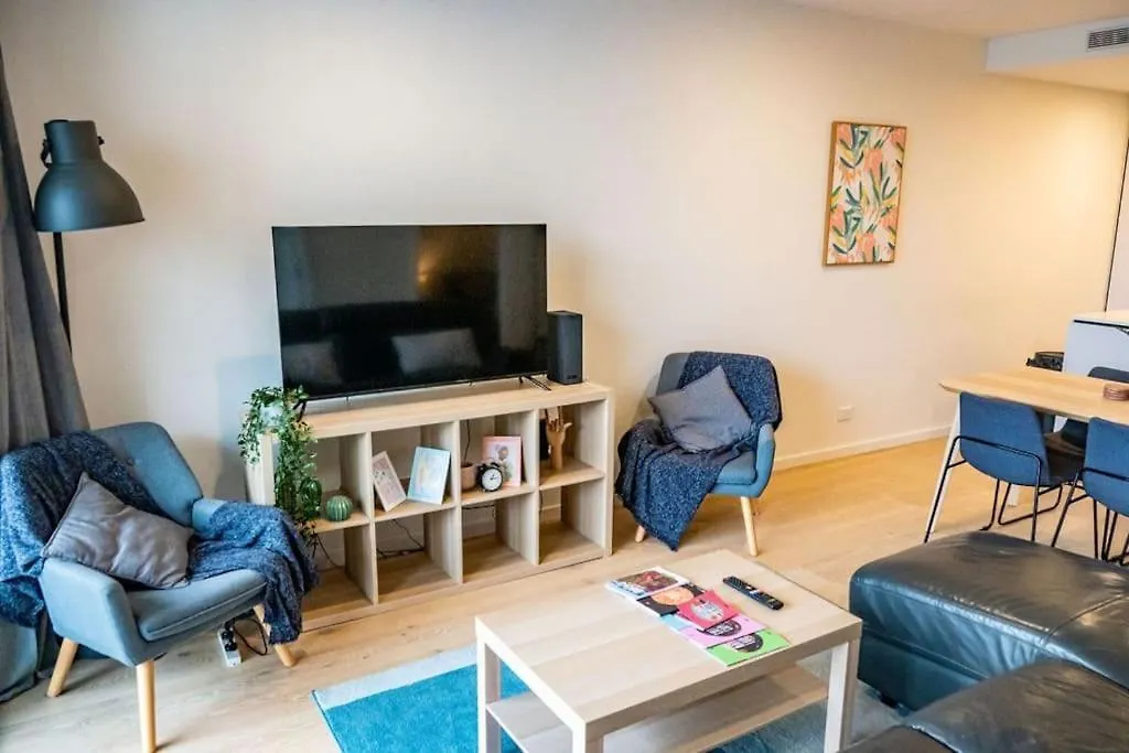 2 Bedroom Family Business Friendly Cbd Anu Canberra Apartment